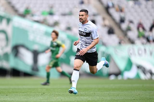 周琦：很激动加盟广东 新赛季全力冲击总冠军